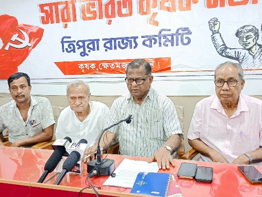 Leaders of All India Kisan Sabha (AIKS) addressed a press conference at ‘Krishak Bhavan’ in Agartala on November 2.
